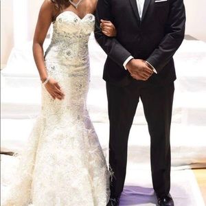 Camille LaVie Wedding Dress; great condition!